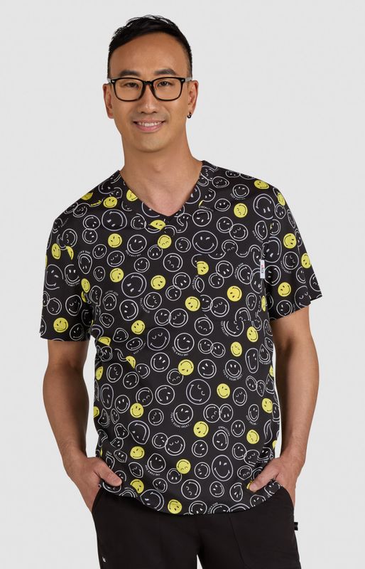 koi | SmileyWorld Confident Men&#39;s 1-Pocket Print Scrub Top