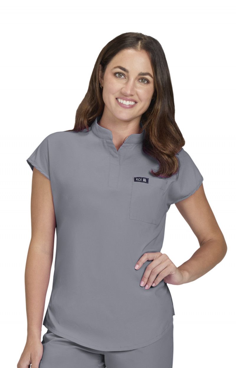koi Basics Ari Women&#39;s 1-Pocket Stretch Tuck-In Scrub Top