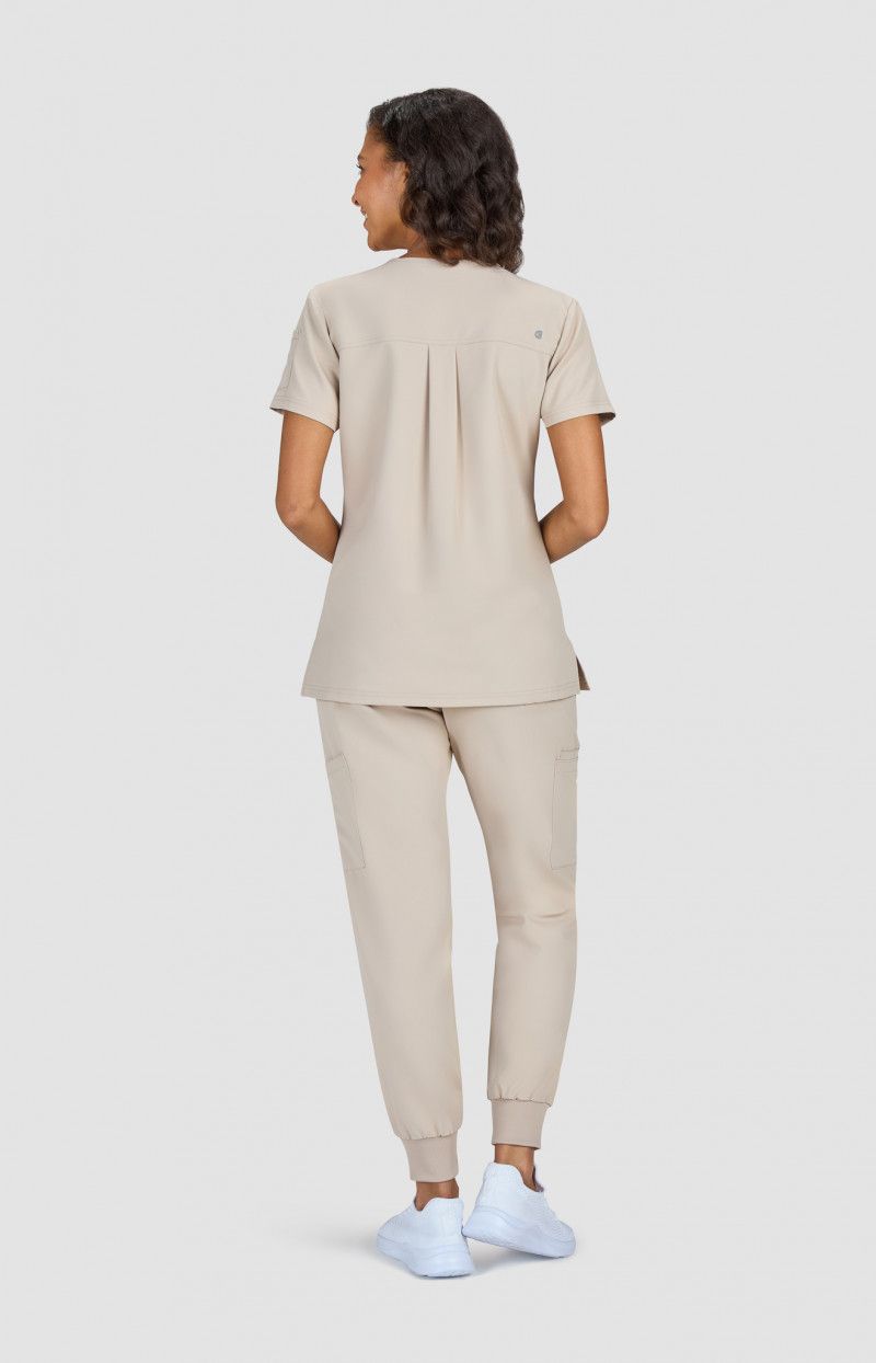 koi Cardi Women&#39;s 3-Pocket V-Neck Scrub Top