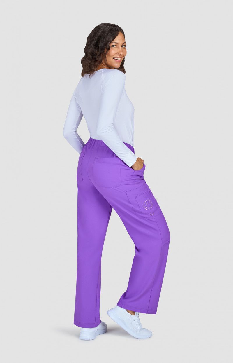 koi | SmileyWorld Jubilant Women&#39;s 7-Pocket Scrub Pant