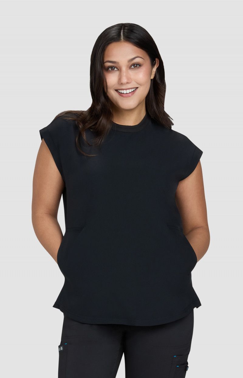 koi Basics Kenley Women’s 2-Pocket Scrub Top
