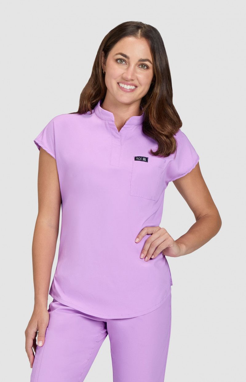 koi Basics Ari Women&#39;s 1-Pocket Stretch Tuck-In Scrub Top