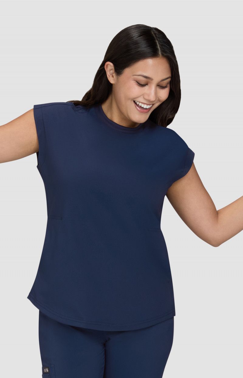 koi Basics Kenley Women’s 2-Pocket Scrub Top