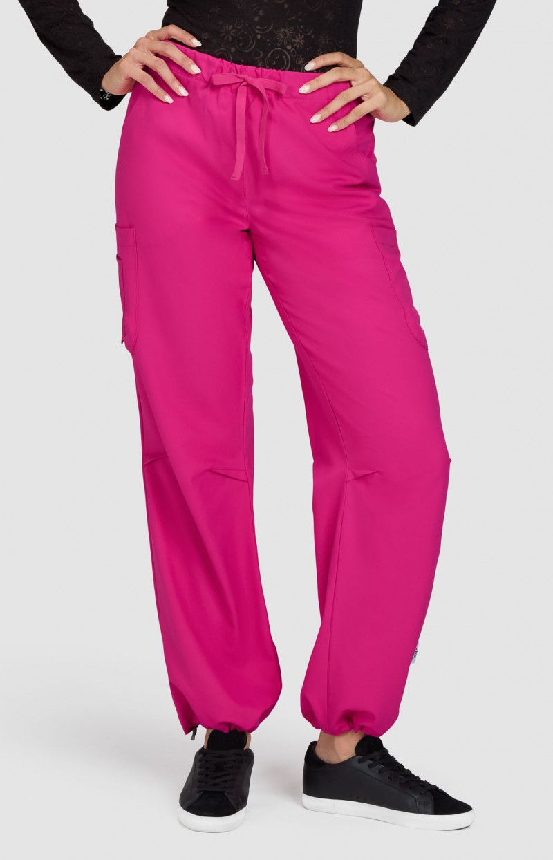 koi | SmileyWorld Jubilant Women&#39;s 7-Pocket Scrub Pant