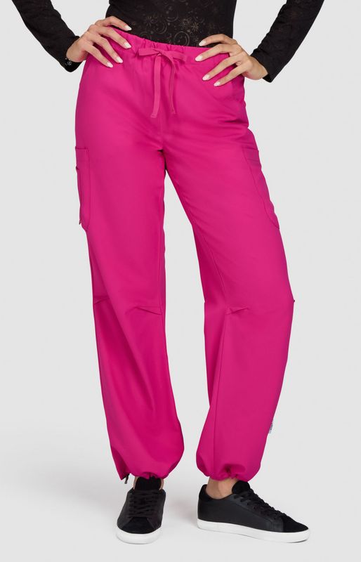 koi | SmileyWorld Jubilant Women&#39;s 7-Pocket Scrub Pant