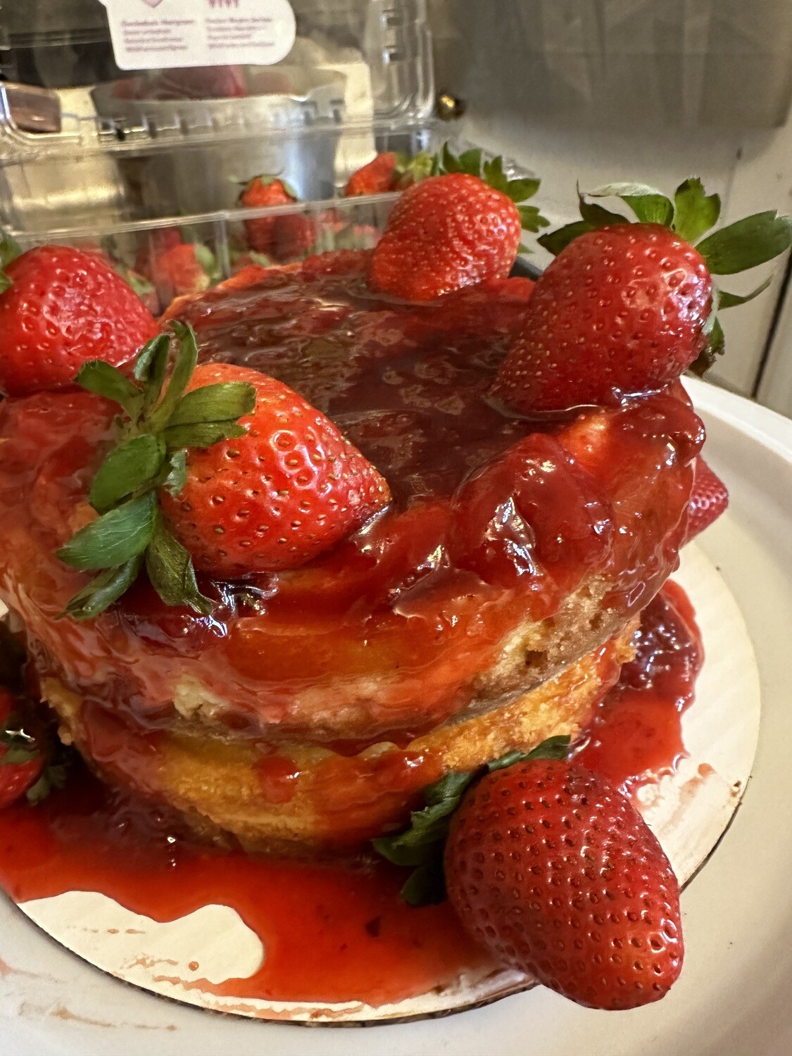 Double stack 6&#39; inch cheesecake;   Deep dish 6&#39; inch chocolate oreos