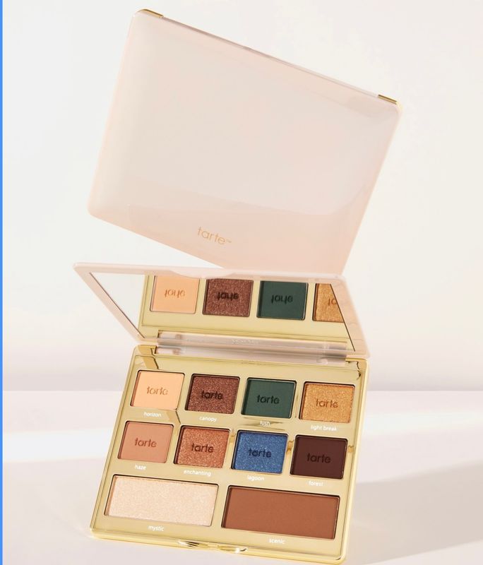 Tarte glamazon™ Amazonian clay eyeshadow palette