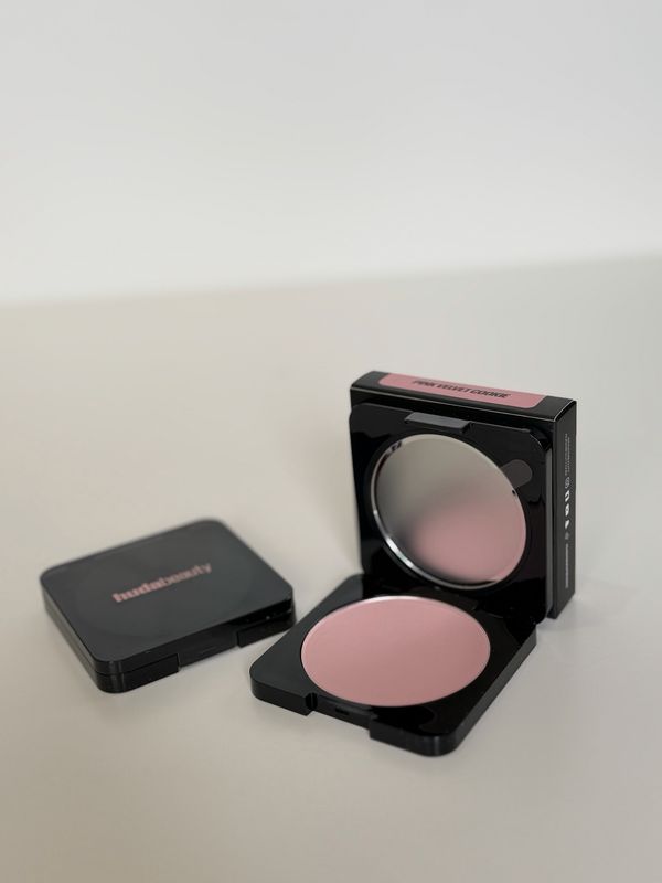 HUDA BEAUTY  Easy Bake Airbrush Matte Pressed Setting Powder Pink Velvet Cookie