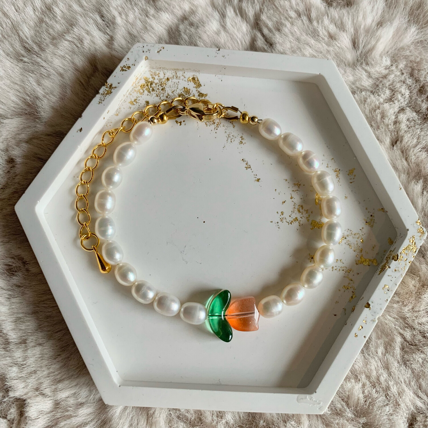 Bracelet freshwater baroques pearls &amp; peach tulip with expandable chain