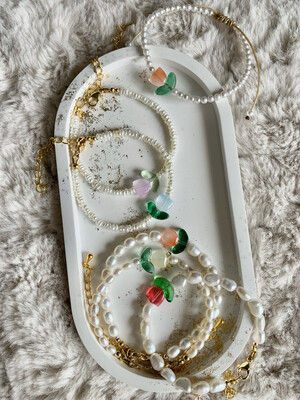 Bracelets ~ Tulip &amp; Freshwater pearls bracelets 