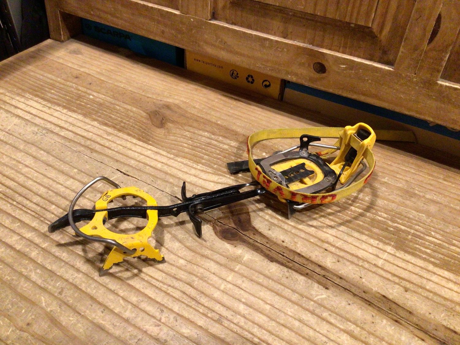 **USED** GRIVEL G20 Crampons