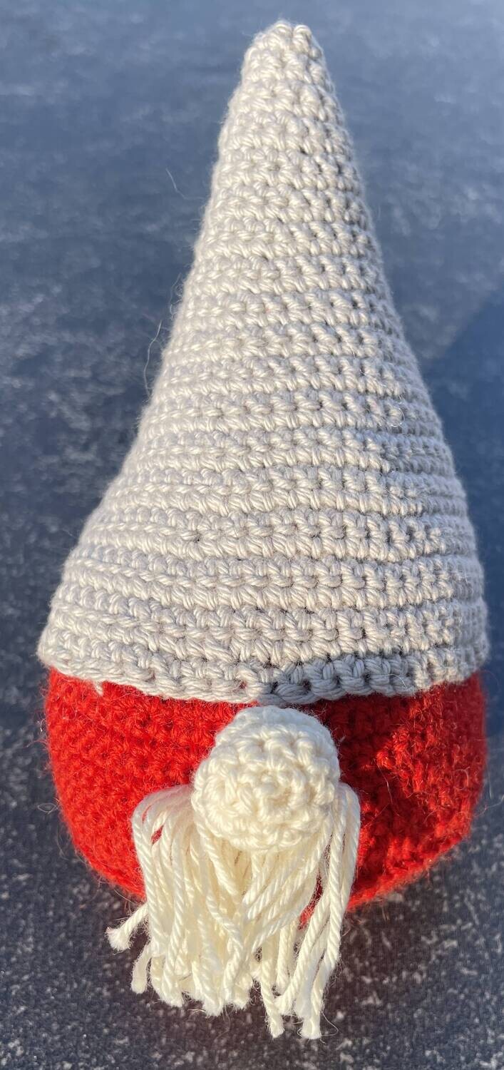 Gehäkelter Wichtel - klein - 15 cm