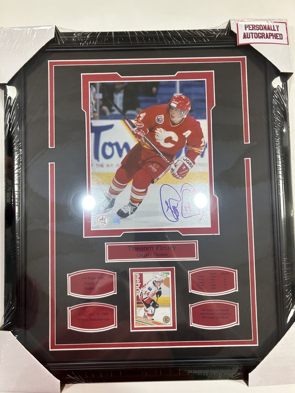 THEOREN FLEURY - AUTOGRAPHED CALGARY FLAMES 16X20 FRAME