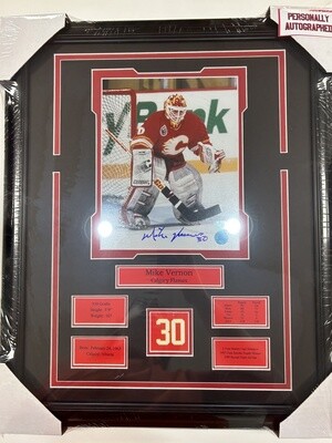 MIKE VERNON - AUTOGRAPHED CALGARY FLAMES 16X20 FRAME