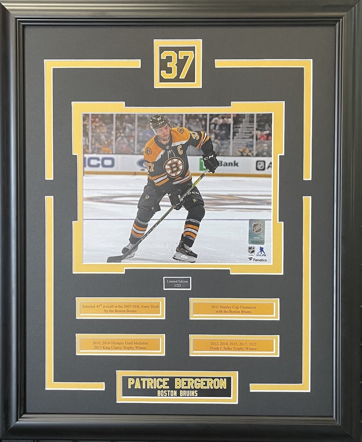 PATRICE BERGERON - LIMITED EDITION 16X20 FRAME #/25 BOSTON BRUINS