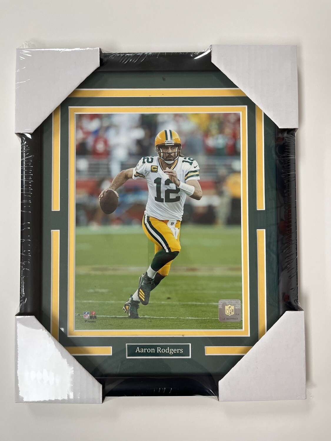 AARON RODGERS - GREEN BAY PACKERS 11X14 FRAME