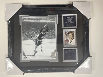 BOBBY ORR - BOSTON BRUINS 13X16 FRAME