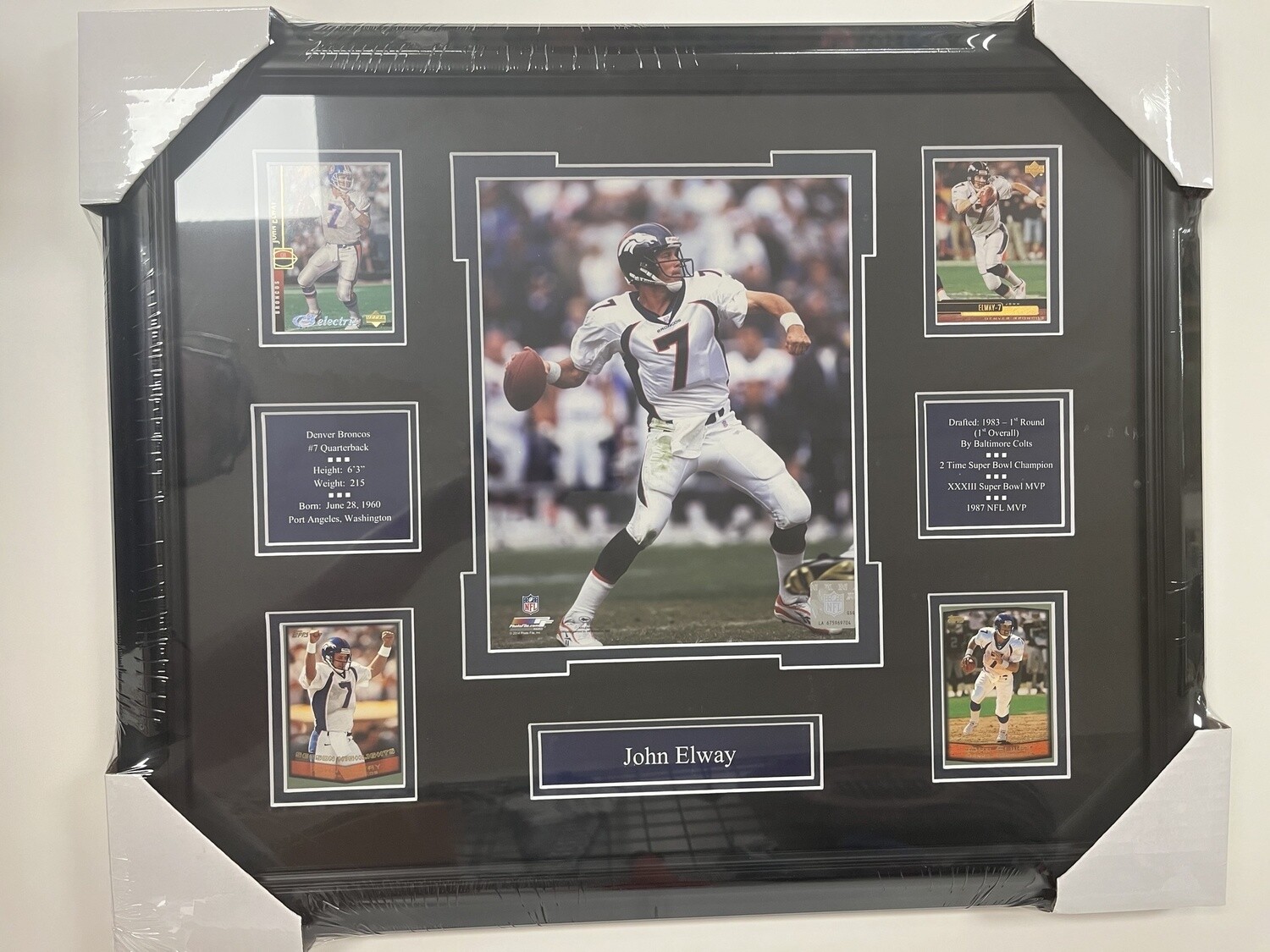 JOHN ELWAY - DENVER BRONCOS 16X20 FRAME