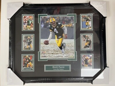 BRETT FAVRE - GREEN BAY PACKERS 16X20 FRAME