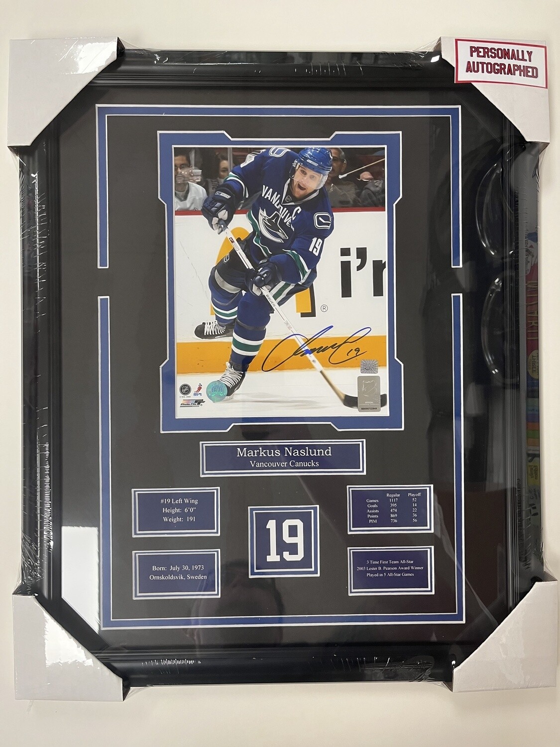 MARKUS NASLUND - AUTOGRAPHED VANCOUVER CANUCKS 16X20 FRAME