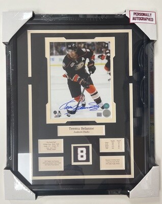 TEEMU SELANNE - AUTOGRAPHED ANAHEIM DUCKS 16X20 FRAME