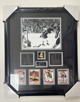 BOBBY ORR - BOSTON BRUINS 16X20 FRAME