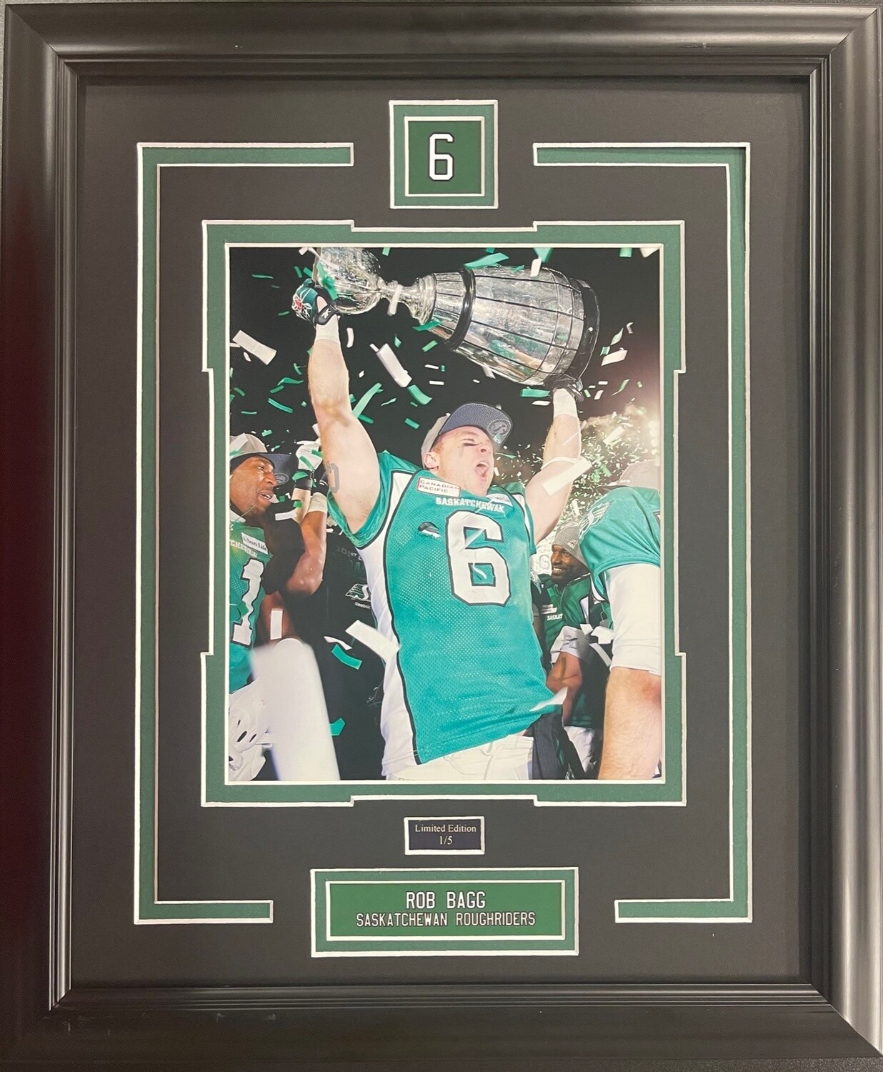 ROB BAGG - SASKATCHEWAN ROUGHRIDERS LIMITED EDITION #/5 13X16 FRAME