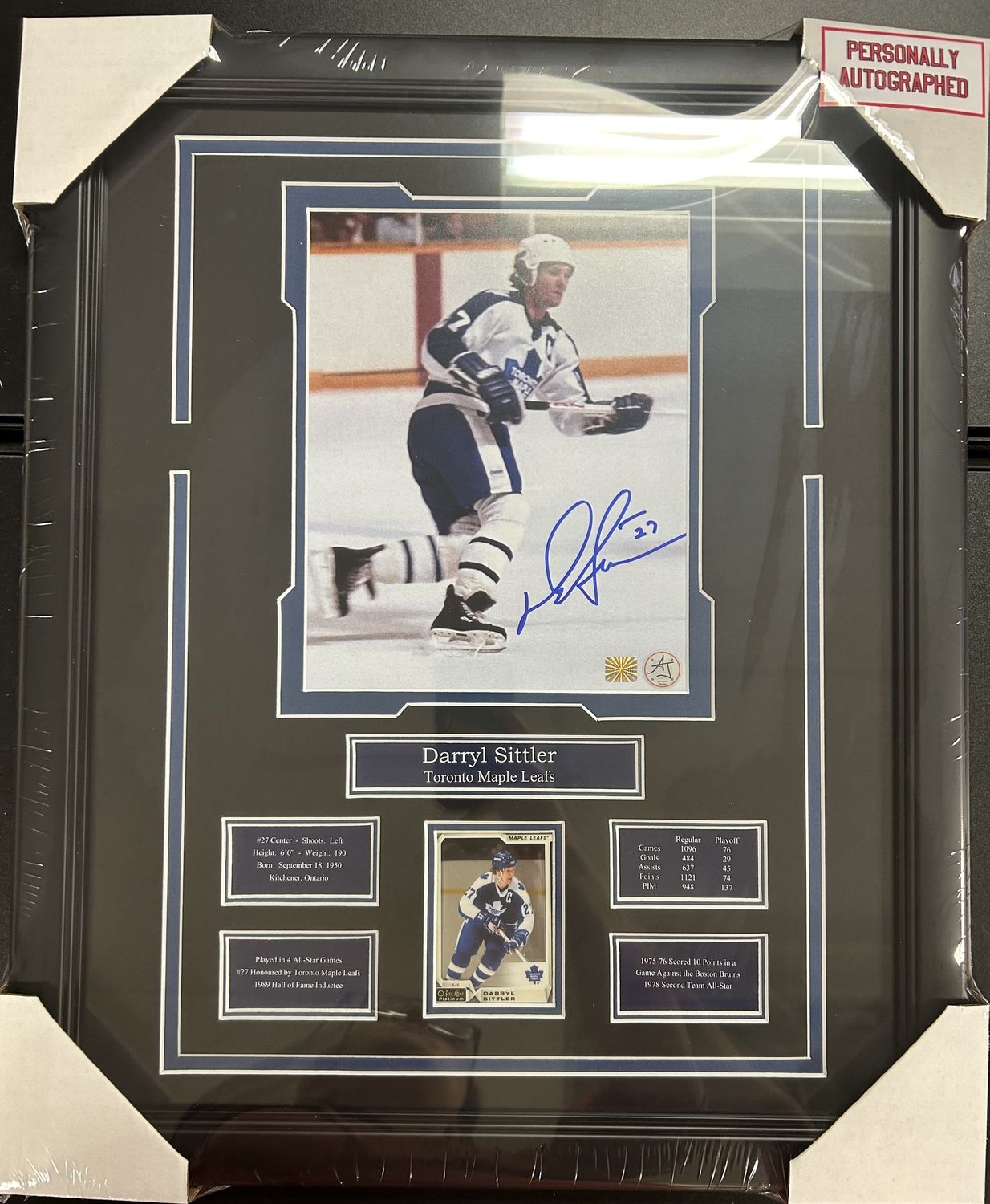 DARRYL SITTLER AUTOGRAPHED TORONTO MAPLE LEAFS - 16X20 FRAME