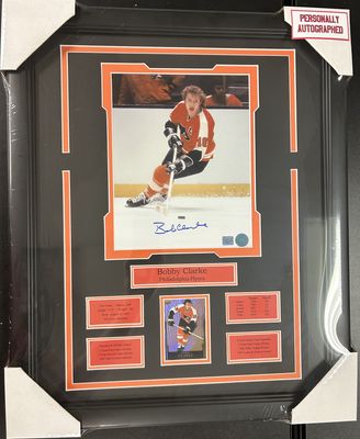 BOBBY CLARKE - AUTOGRAPHED PHILADELPHIA FLYERS 16X20 FRAME