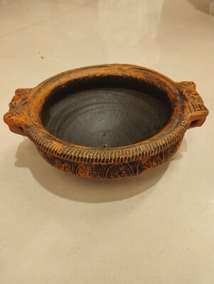 Vastu Pot Medium