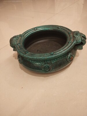 Vastu pot Large