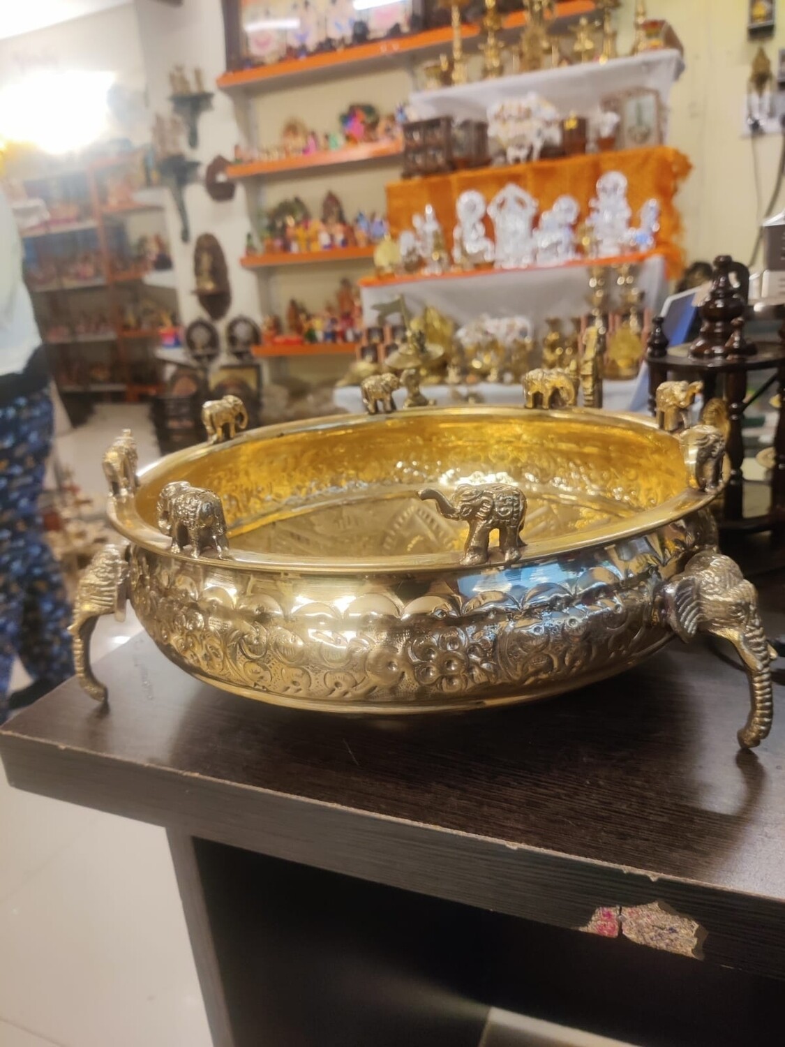 Brass Elephant urli size 12