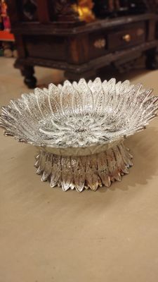 Traditional design serving tray  2pcs