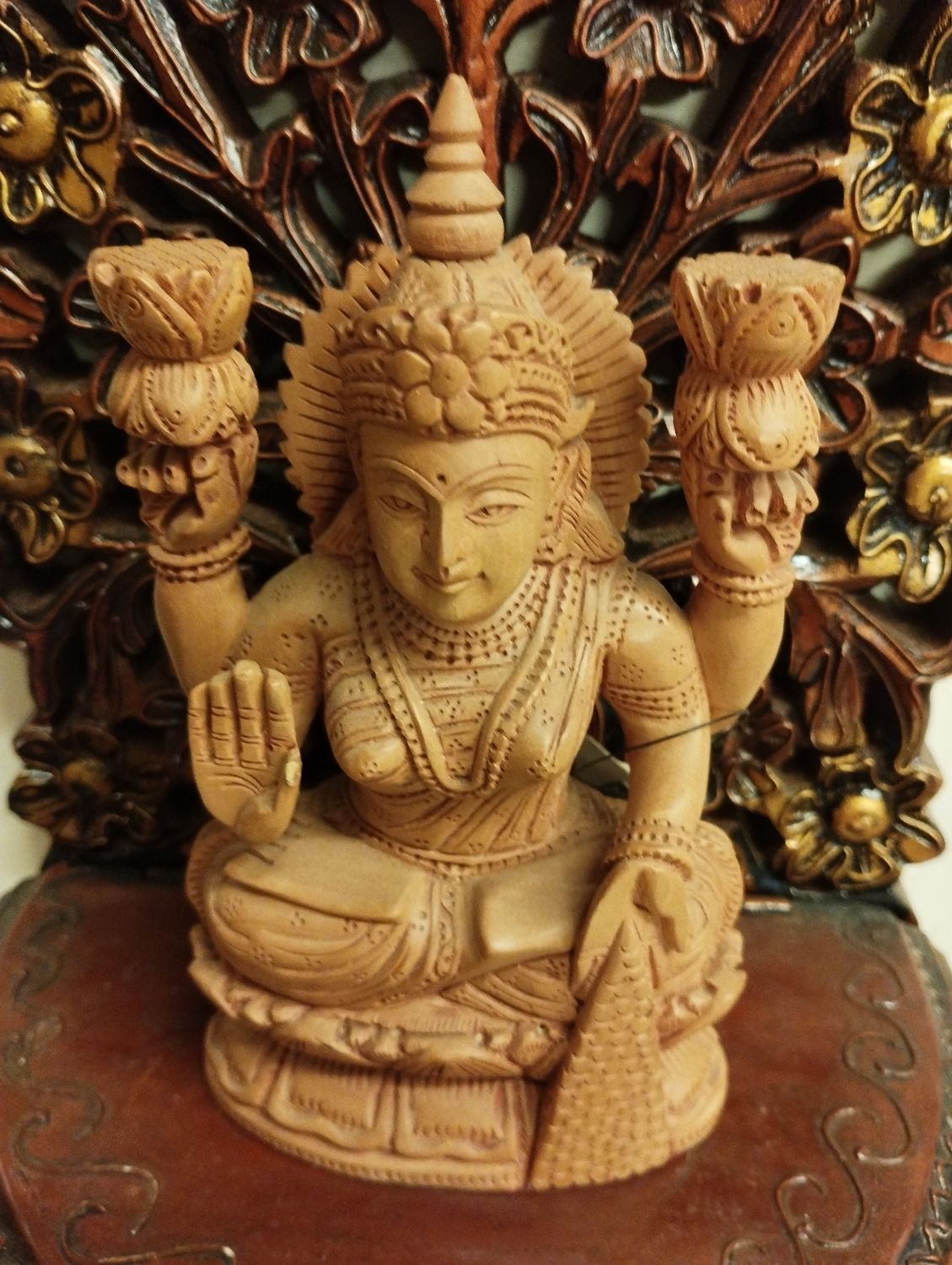 Wooden lakshmi idol