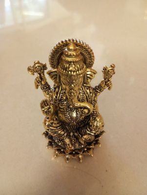 Brass Ganesha (light weight)-1