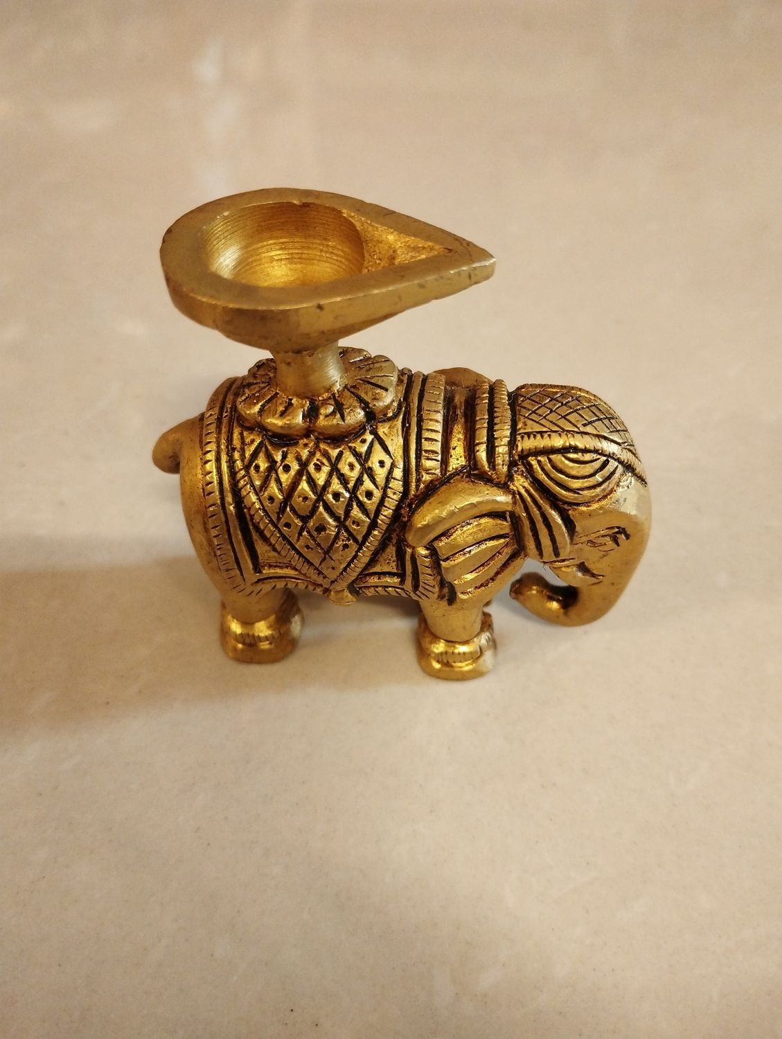 Brass small elephant diya
