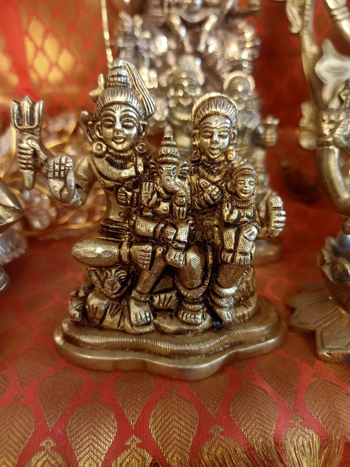 Brass shivan family idol