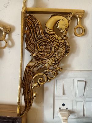 Peacock wall hanging stand