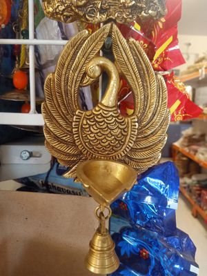 Peacock wall hanging stand with bell