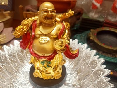 Laughing budha (b)