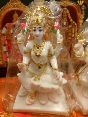 Lakshmi idol (B)