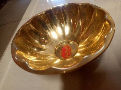Brass bowl (b)