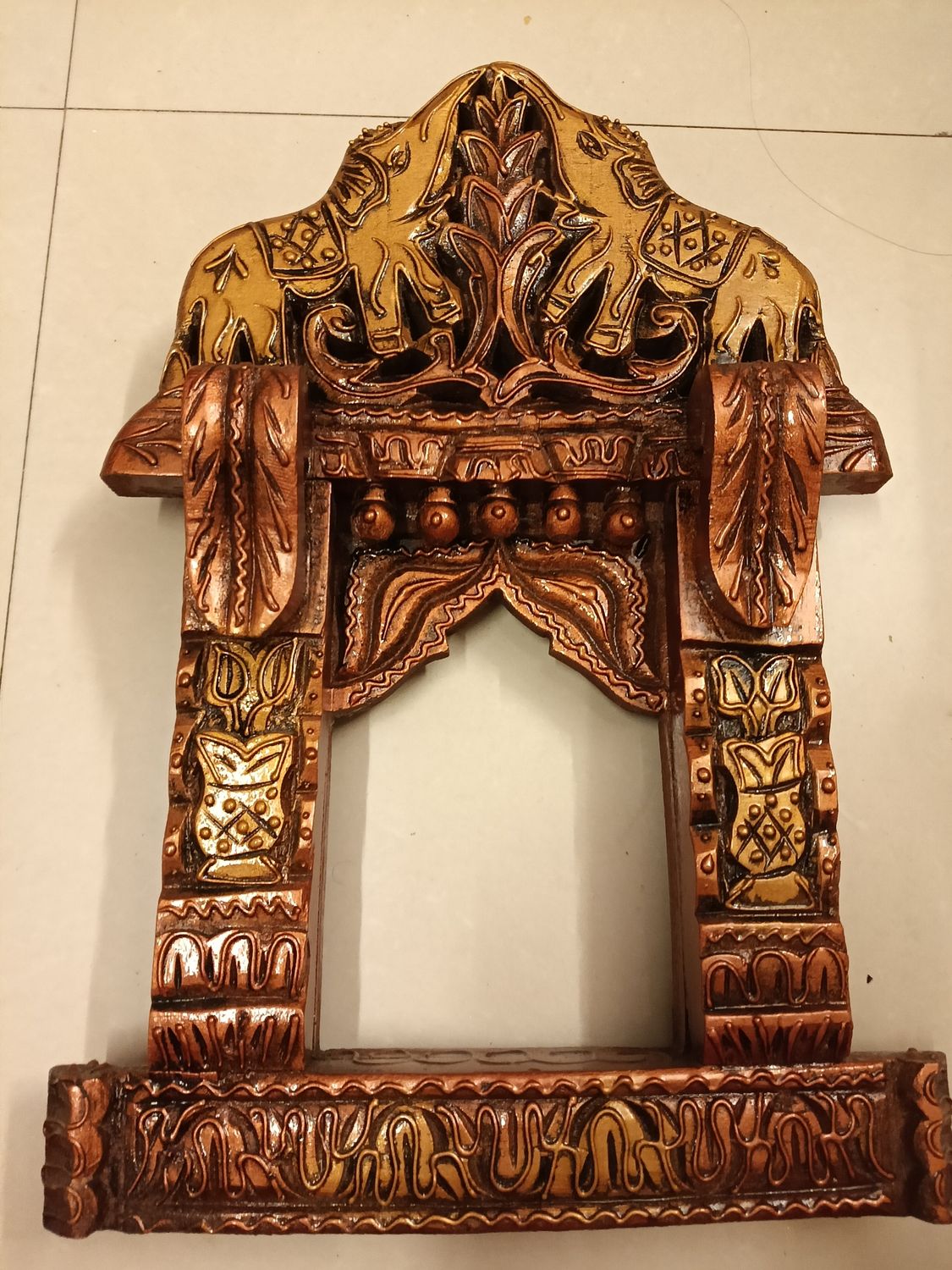 Wooden jharokha
