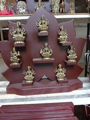 Asthalakshmi set with stand (LT)