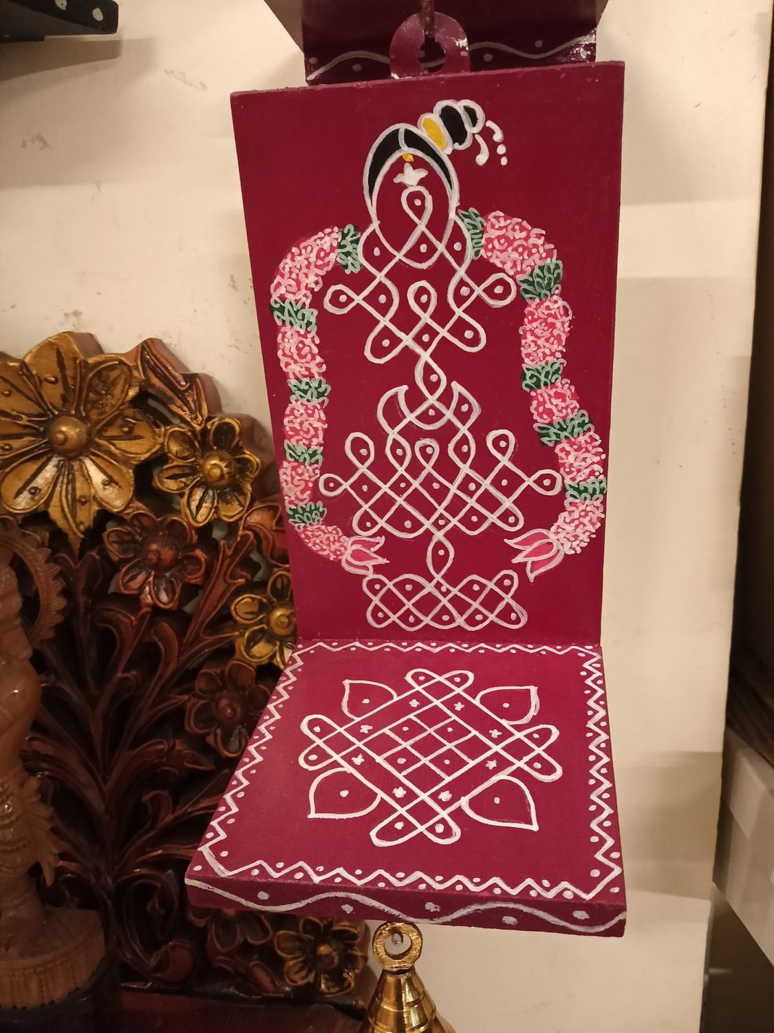 Andal kolam rongolli wall stand