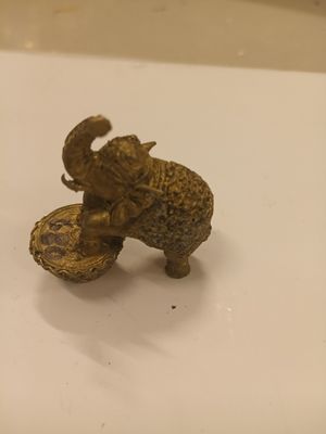 Brass elephant