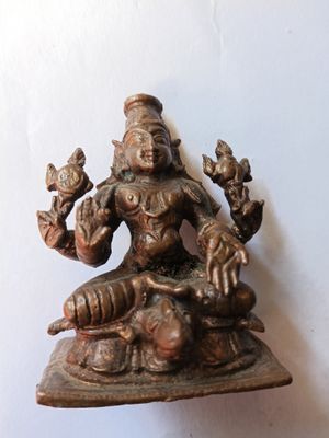 Copper lakshmi idol