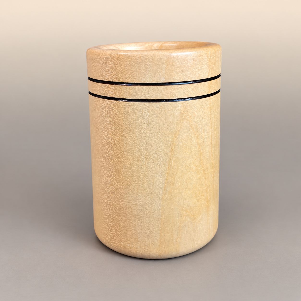 Stiftehalter aus Kirsche