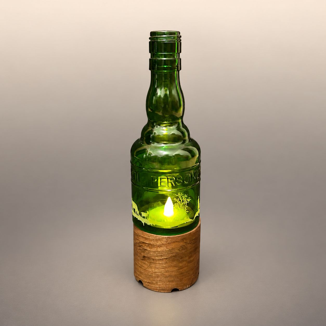 Windlicht "Appenzeller" mit Sockel aus Nussbaum