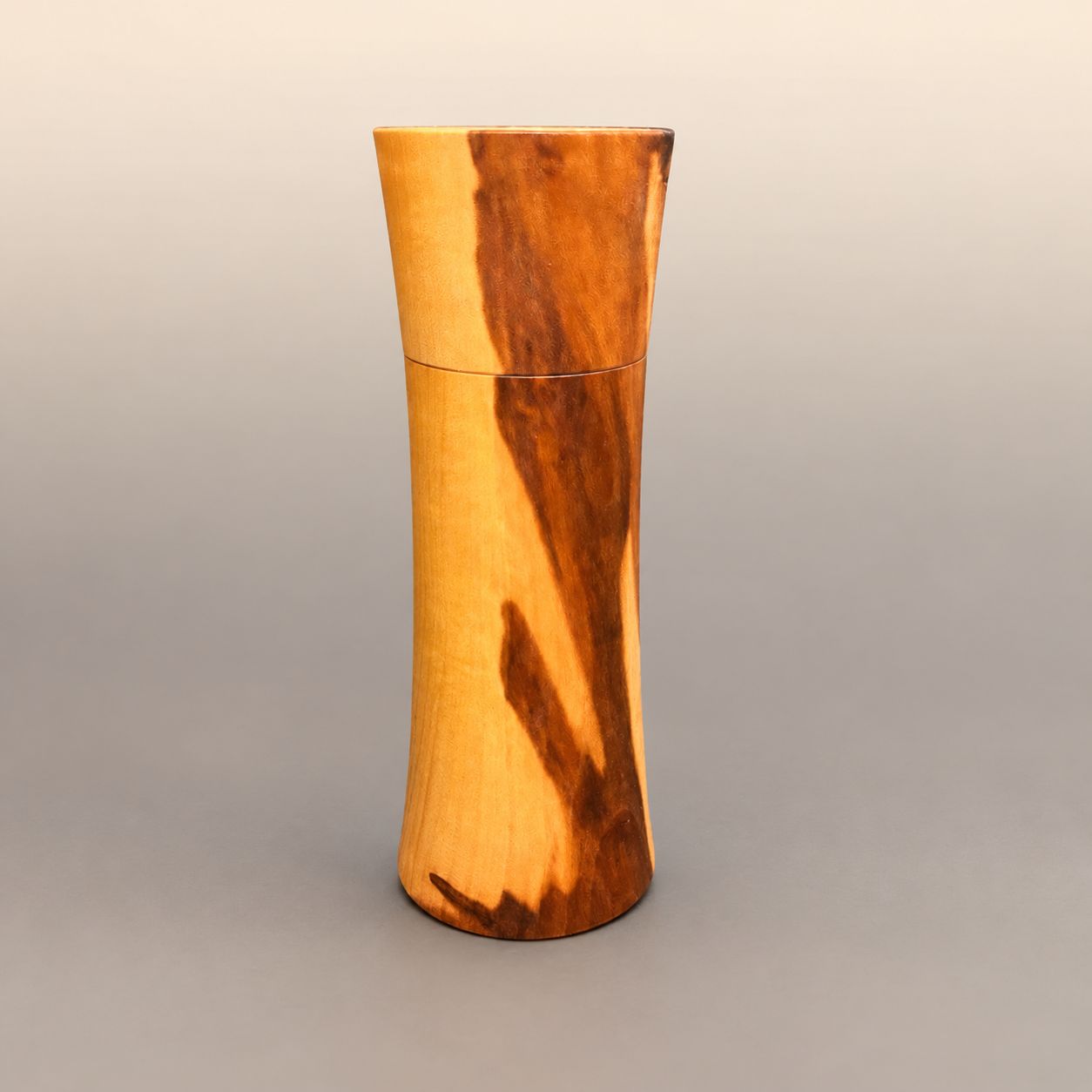 Pfeffer-/Salzmühle aus Birne (15.5 cm)